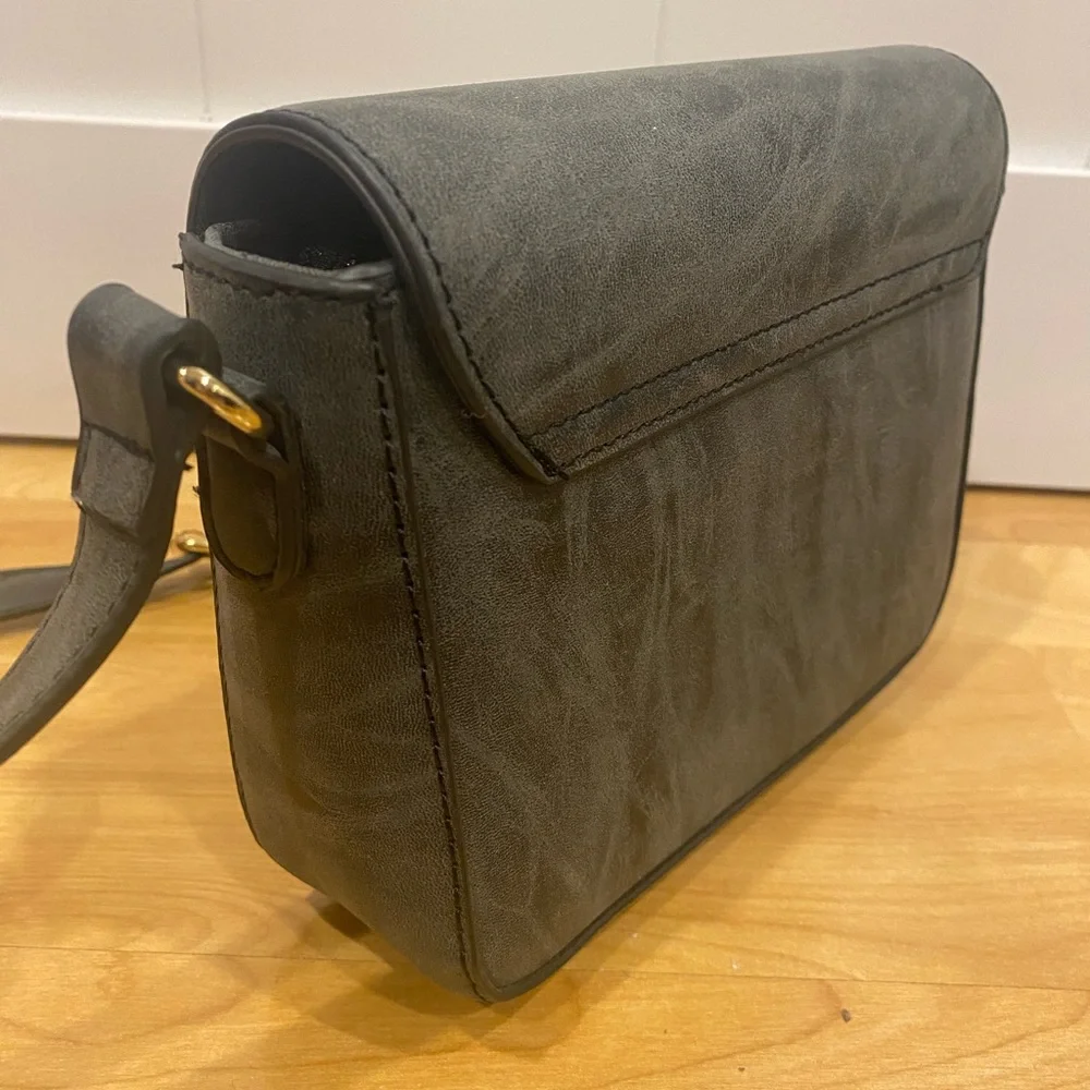 Dark Grey Marble Crossbody Purse - Picture 4 of 12